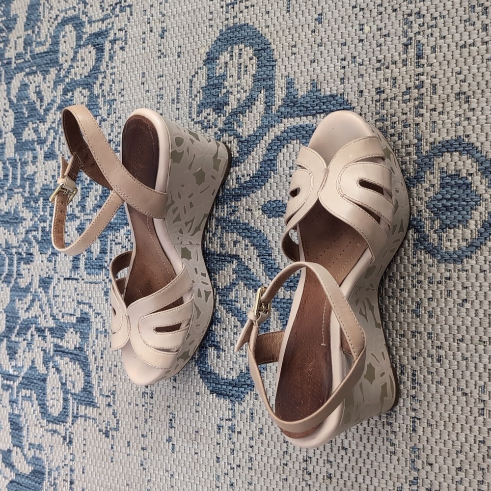 Clarks Wedge Sandals Size 7.5, 4 Inch Heel